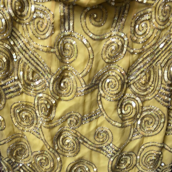 Dress - Picture 4 of 4